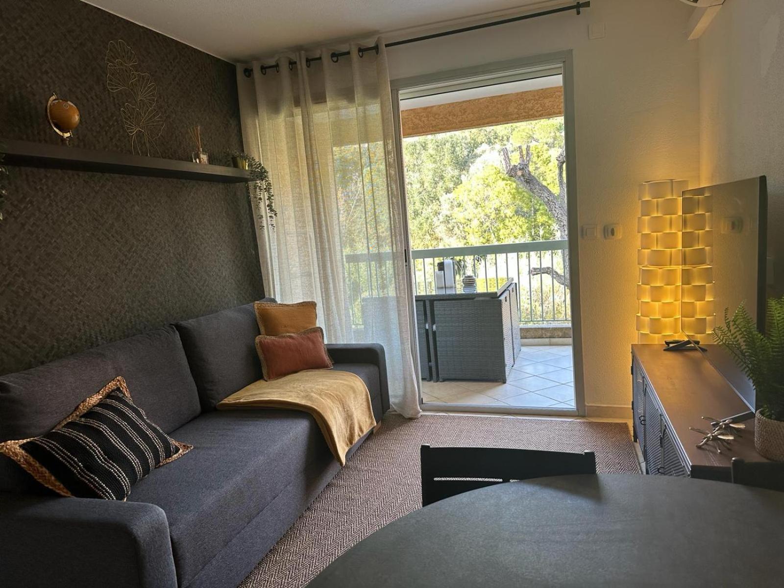 קבלייר-סור-מר Appartement Residence Santa Barbara Avec Piscine Et A 750M De La Plage מראה חיצוני תמונה