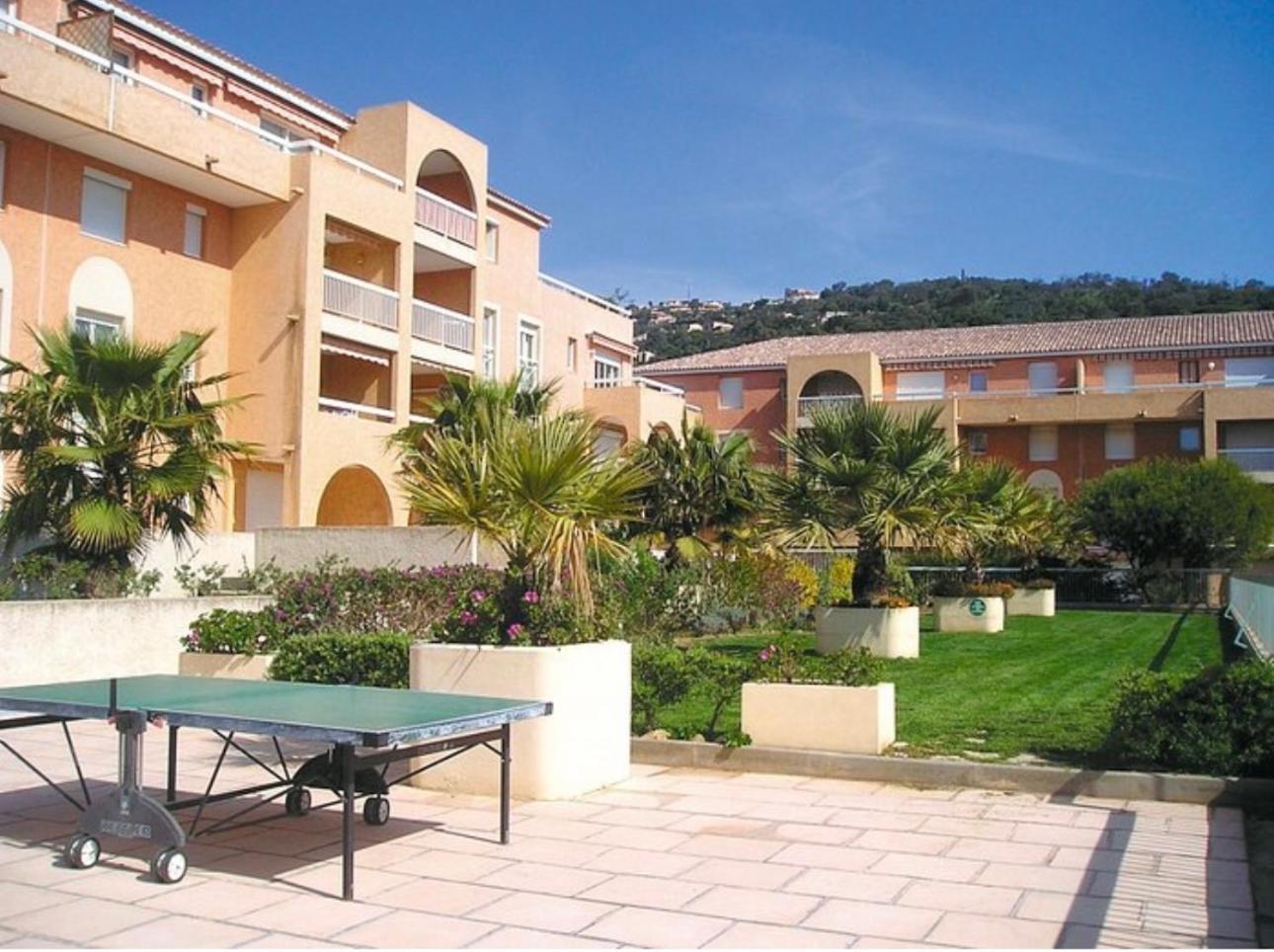 קבלייר-סור-מר Appartement Residence Santa Barbara Avec Piscine Et A 750M De La Plage מראה חיצוני תמונה